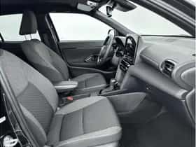 Toyota Yaris Cross (2025) thumbnail 24