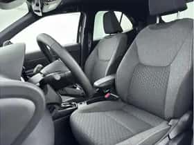 Toyota Yaris Cross (2025) thumbnail 10