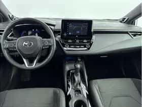 Toyota Corolla (2022) thumbnail 2