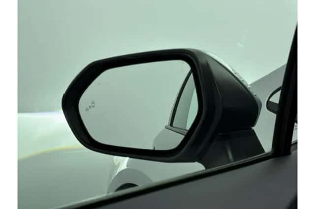 Toyota Corolla (2022) thumbnail 6