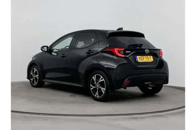 Toyota Yaris (2025) thumbnail 3
