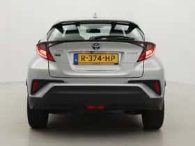 Toyota C-HR (2022) thumbnail 17