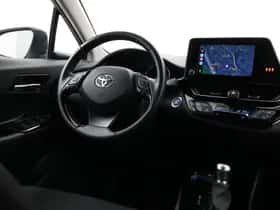 Toyota C-HR (2022) thumbnail 24