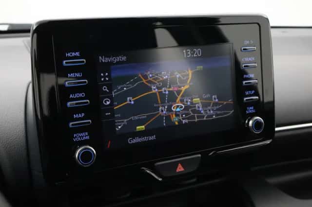 Toyota Yaris (2022) thumbnail 5