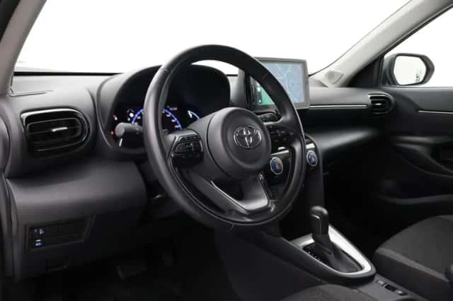 Toyota Yaris Cross (2023) thumbnail 2