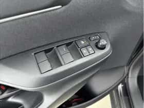 Toyota Yaris Cross (2025) thumbnail 17