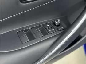 Toyota Corolla (2025) thumbnail 15