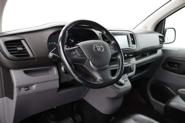 Toyota Proace (2021) thumbnail 2