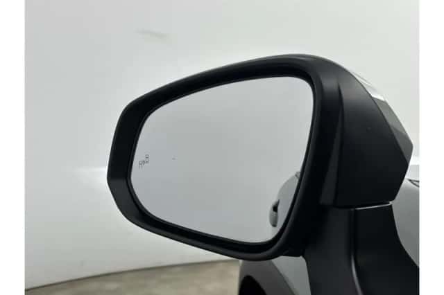 Toyota Corolla Cross (2025) thumbnail 5