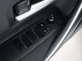 Toyota Corolla (2020) thumbnail 18