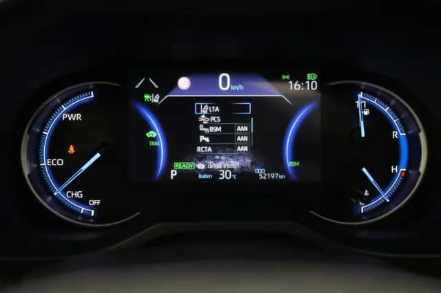 Toyota RAV4 (2023) thumbnail 3