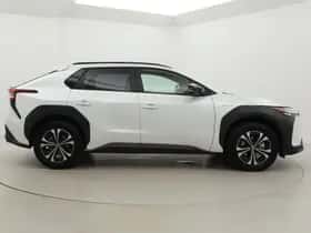 Toyota bZ4X (2023) thumbnail 23