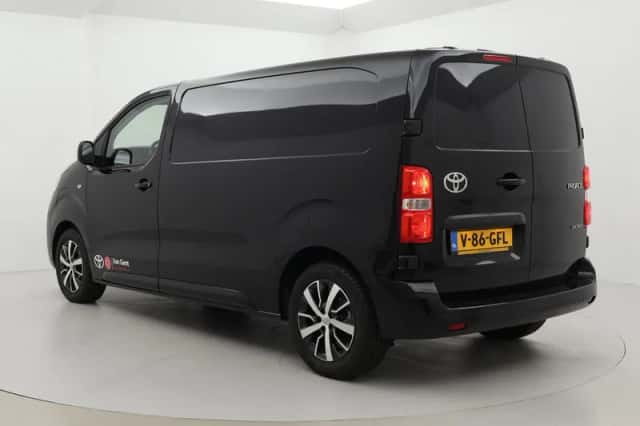 Toyota Proace (2024) thumbnail 4