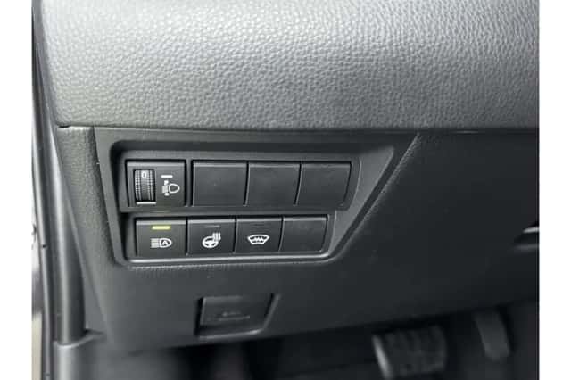 Toyota Yaris Cross (2025) thumbnail 5