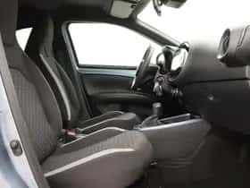 Toyota Aygo X (2024) thumbnail 30