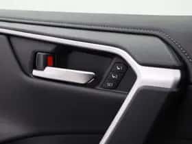Toyota RAV4 (2024) thumbnail 13