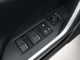 Toyota RAV4 (2024) thumbnail 24