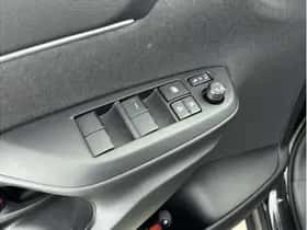 Toyota Yaris Cross (2025) thumbnail 17
