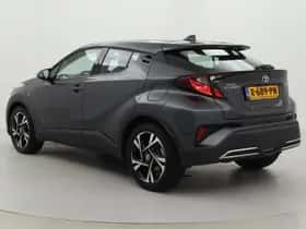 Toyota C-HR (2023) thumbnail 4