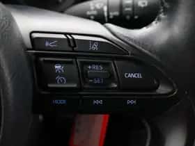 Toyota Yaris (2021) thumbnail 8