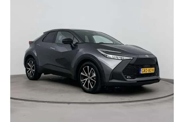 Toyota C-HR (2024) thumbnail 1
