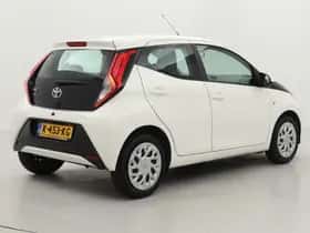 Toyota Aygo (2021) thumbnail 28