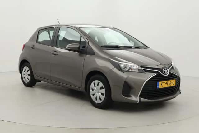 Toyota Yaris (2016) thumbnail 1