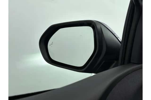 Toyota Yaris (2025) thumbnail 5