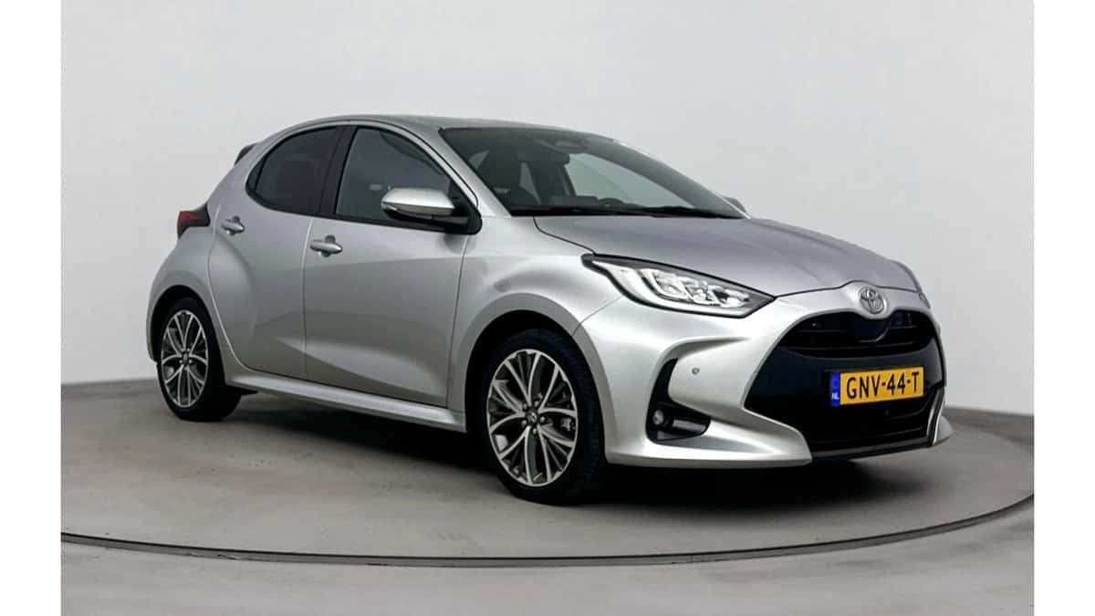 Toyota Yaris (2024) — foto 1