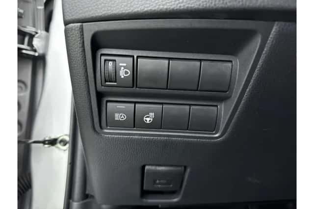 Toyota Yaris (2024) thumbnail 6
