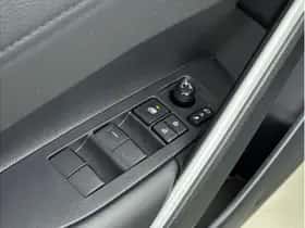 Toyota Corolla (2024) thumbnail 23