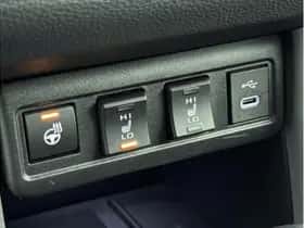 Toyota Corolla (2024) thumbnail 4