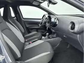 Toyota Aygo X (2024) thumbnail 23