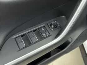 Toyota RAV4 (2022) thumbnail 18