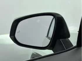 Toyota RAV4 (2022) thumbnail 5