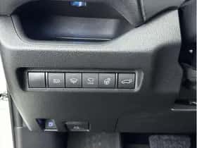 Toyota RAV4 (2022) thumbnail 9