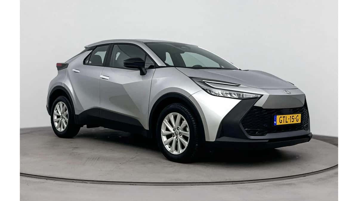 Toyota C-HR (2024) — foto 1