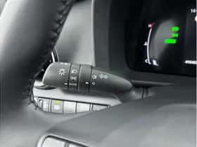 Toyota C-HR (2024) thumbnail 16