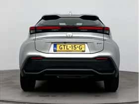 Toyota C-HR (2024) thumbnail 9