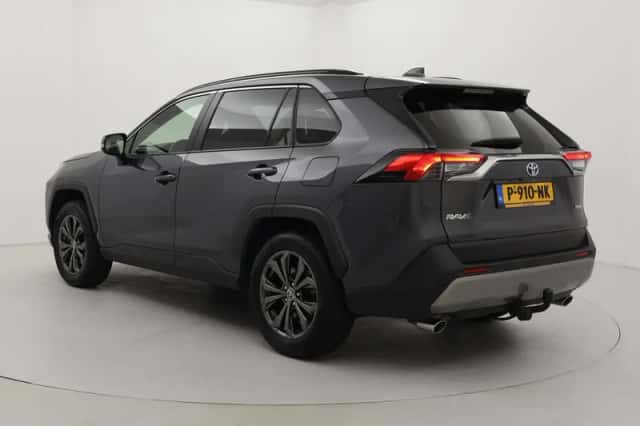 Toyota RAV4 (2022) thumbnail 4