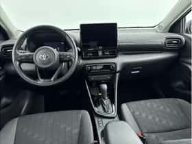 Toyota Yaris (2025) thumbnail 2