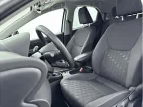 Toyota Yaris (2025) thumbnail 8