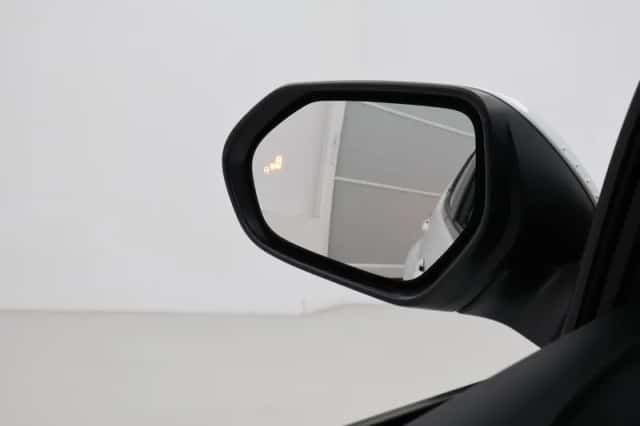 Toyota Yaris (2023) thumbnail 6