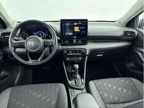Toyota Yaris (2025) thumbnail 2