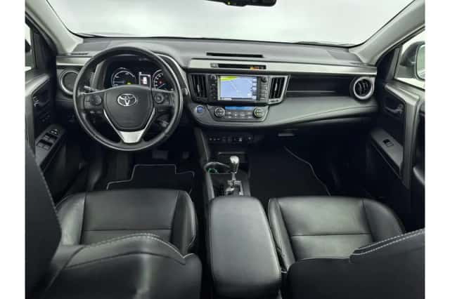 Toyota RAV4 (2018) thumbnail 2