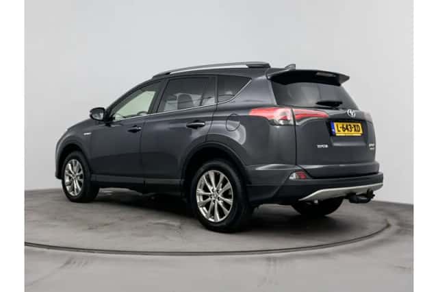 Toyota RAV4 (2018) thumbnail 4