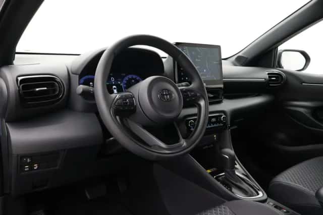 Toyota Yaris (2026) thumbnail 2