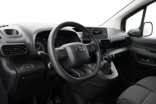 Toyota Proace (2020) thumbnail 2