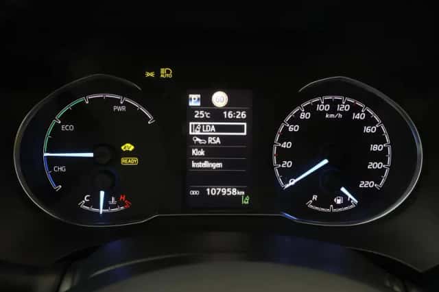 Toyota Yaris (2018) thumbnail 3