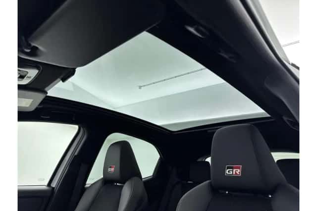 Toyota Yaris (2024) thumbnail 6
